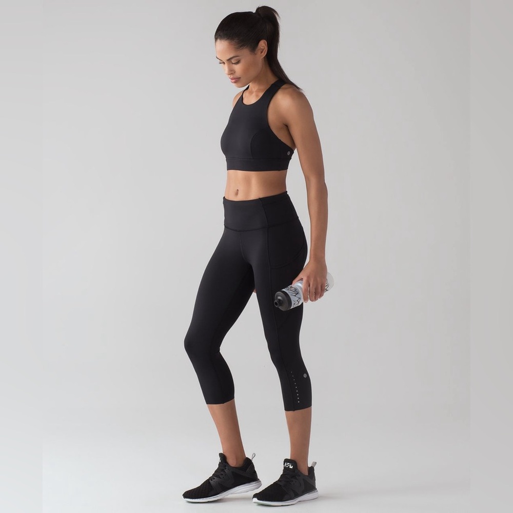 Lululemon Fast & Free Cropped Leggings (19")